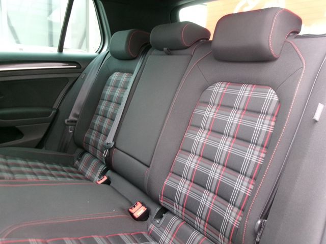 VOLKSWAGEN GOLF GTI 2017 Image 31