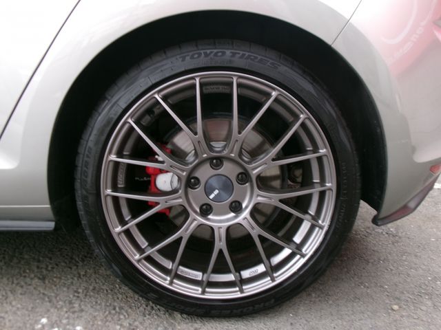 VOLKSWAGEN GOLF GTI 2017 Image 31