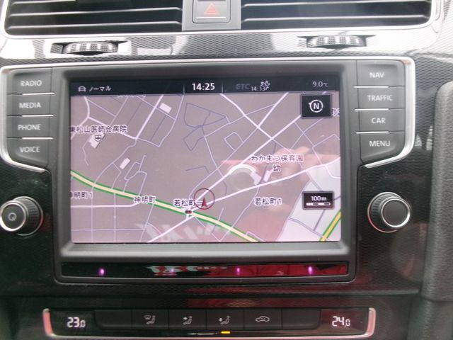 VOLKSWAGEN GOLF GTI 2017 Image 31