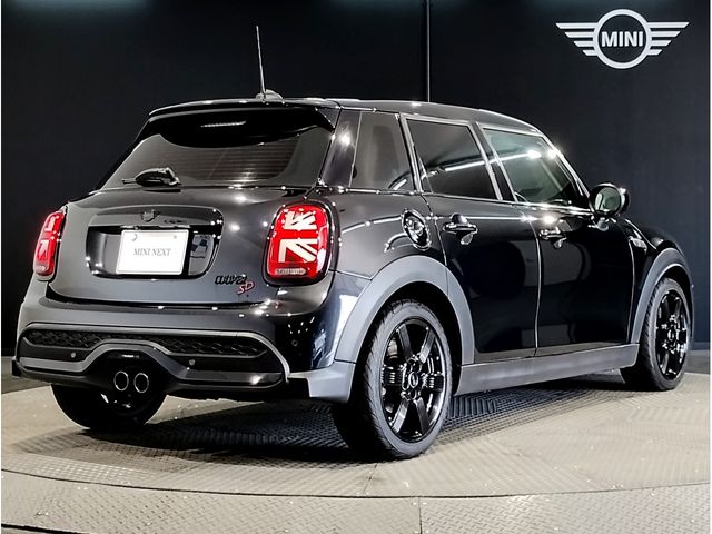 BMW MINI COOPER SD 5DOOR 2022 Image 31