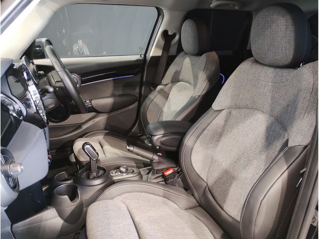 BMW MINI COOPER SD 5DOOR 2022 Image 31