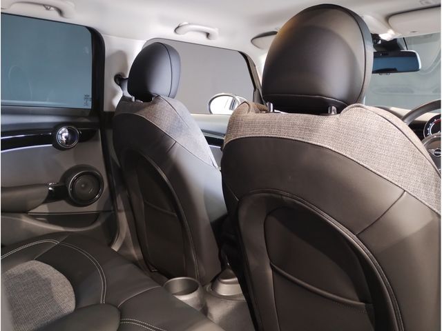 BMW MINI COOPER SD 5DOOR 2022 Image 31