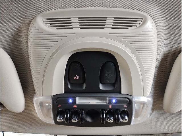 BMW MINI COOPER SD 5DOOR 2022 Image 31