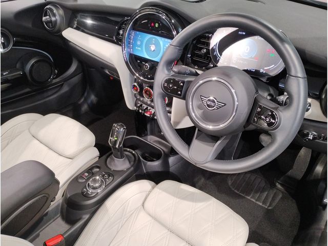 BMW MINI COOPER S OPEN 2023 Image 31