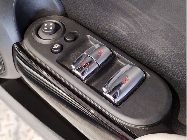 BMW MINI COOPER S OPEN 2023 Image 31