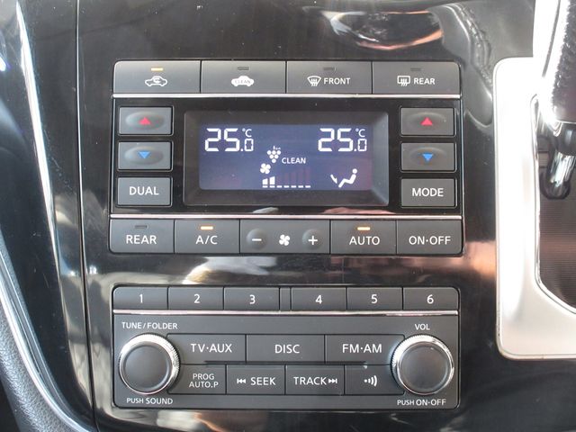 NISSAN ELGRAND 2015 Image 31