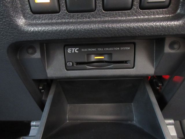 NISSAN ELGRAND 2015 Image 31