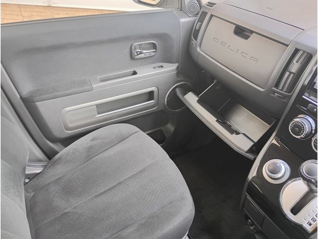 MITSUBISHI DELICA D:5 4WD 2016 Image 31