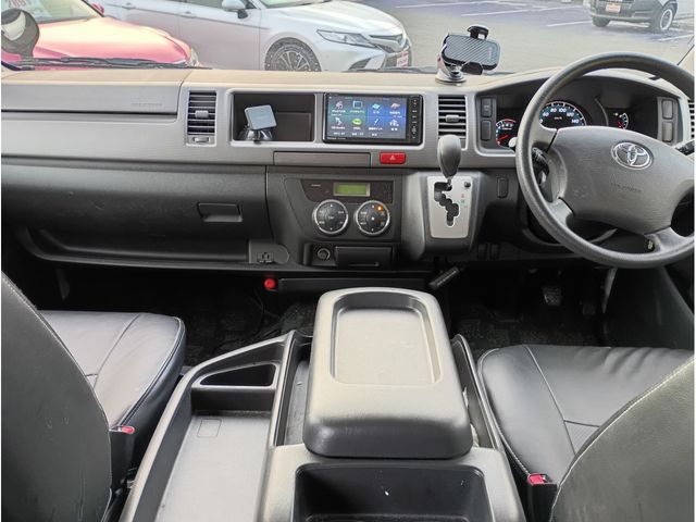 TOYOTA HIACE WAGON 2013 Image 31