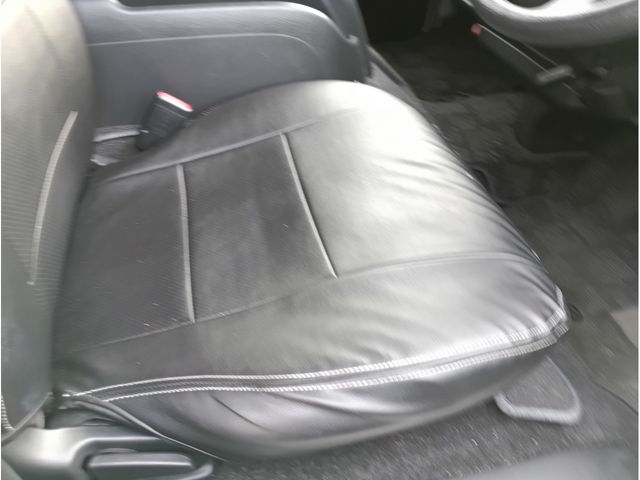 TOYOTA HIACE WAGON 2013 Image 31