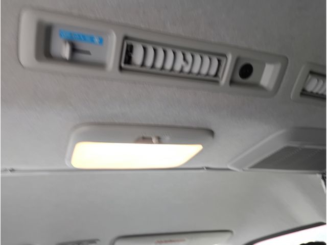 TOYOTA HIACE WAGON 2013 Image 31