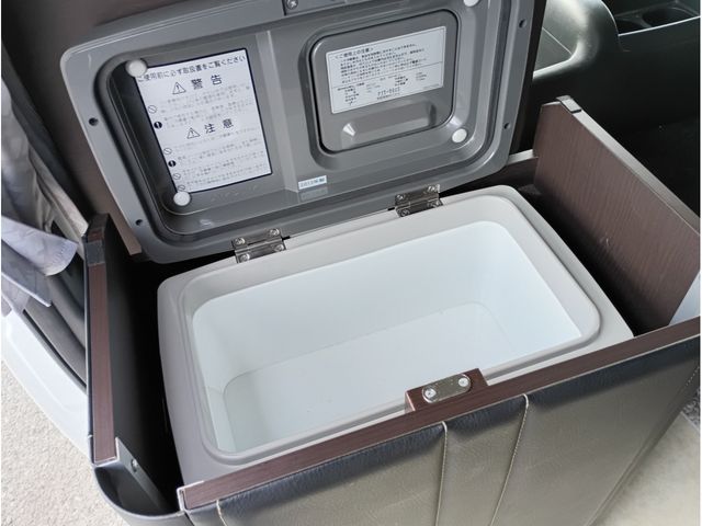 TOYOTA HIACE WAGON 2013 Image 31