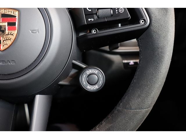 PORSCHE 911 2024 Image 31