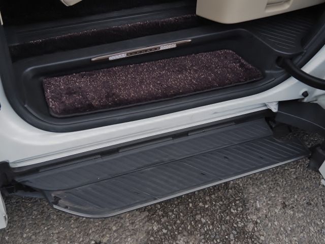 TOYOTA ALPHARD HYBRID 2023 Image 31