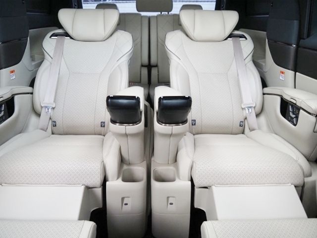 TOYOTA ALPHARD HYBRID 2023 Image 31