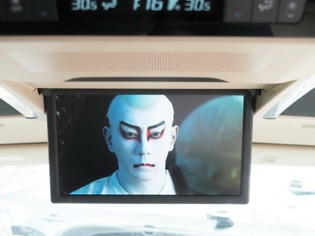 TOYOTA ALPHARD HYBRID 2023 Image 31