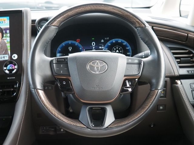 TOYOTA ALPHARD HYBRID 2023 Image 31