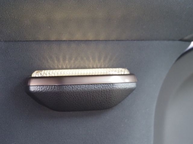 TOYOTA ALPHARD HYBRID 2023 Image 31