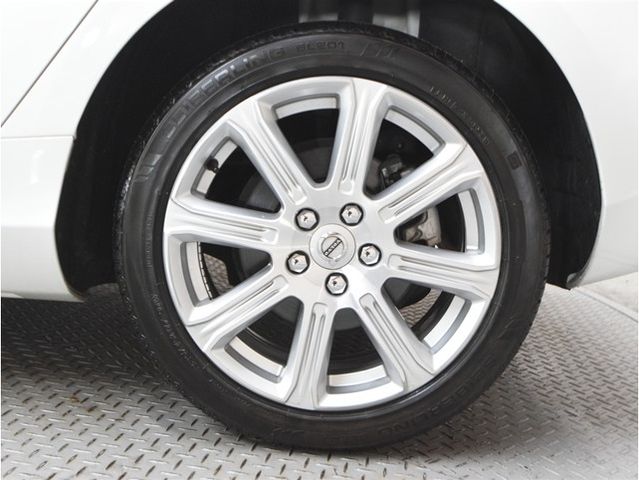 VOLVO V40 2020 Image 31