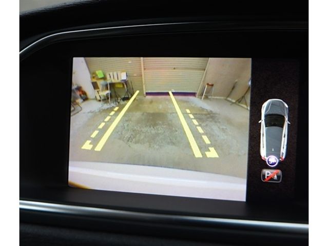 VOLVO V40 2020 Image 31