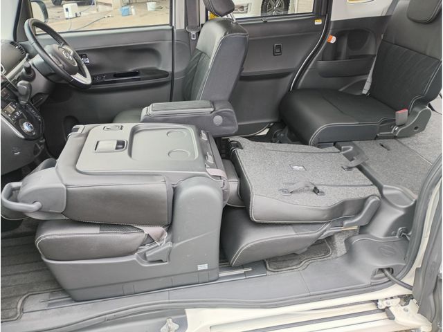 DAIHATSU TANTO CUSTOM 2017 Image 31