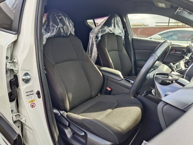 TOYOTA C-HR 2017 Image 31