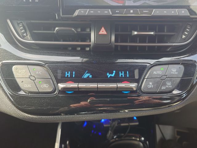 TOYOTA C-HR 2017 Image 31