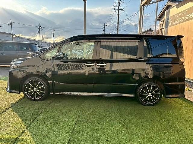 TOYOTA VOXY 2021 Image 31