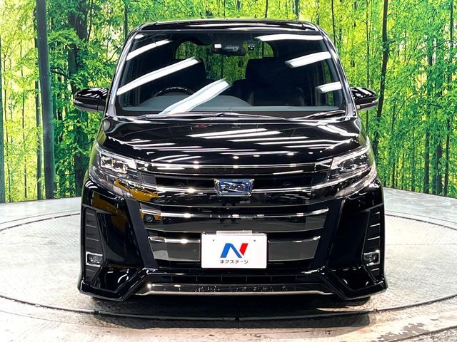 TOYOTA NOAH HYBRID 2018 Image 31
