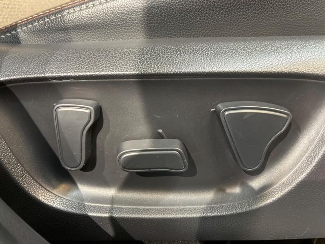 TOYOTA YARIS CROSS HYBRID 2021 Image 31