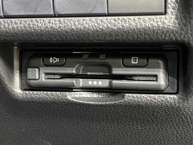 TOYOTA RAV4 2WD 2021 Image 31