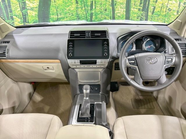 TOYOTA LANDCRUISER PRADO 2023 Image 31