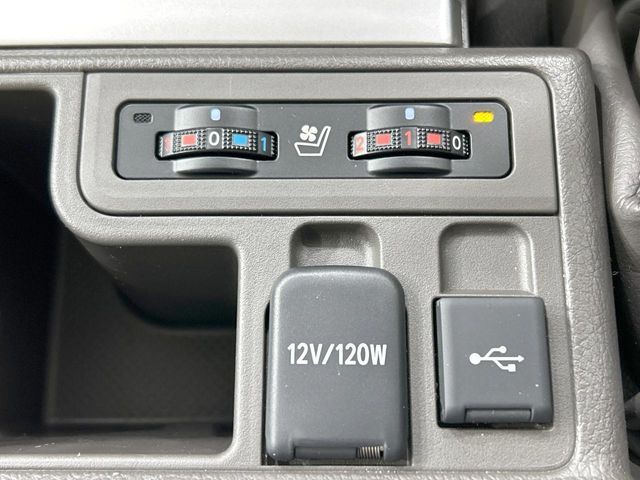 TOYOTA LANDCRUISER PRADO 2023 Image 31