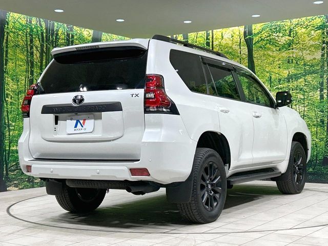 TOYOTA LANDCRUISER PRADO 2023 Image 31