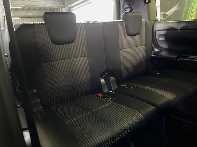 TOYOTA VOXY 2018 Image 31