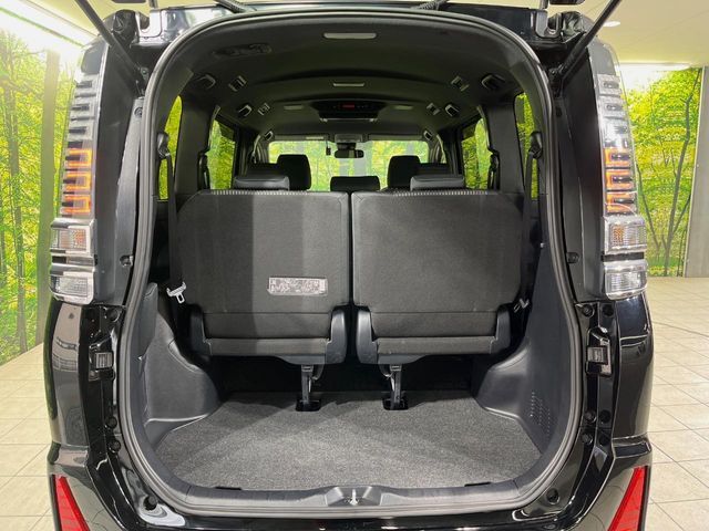 TOYOTA VOXY 2018 Image 31