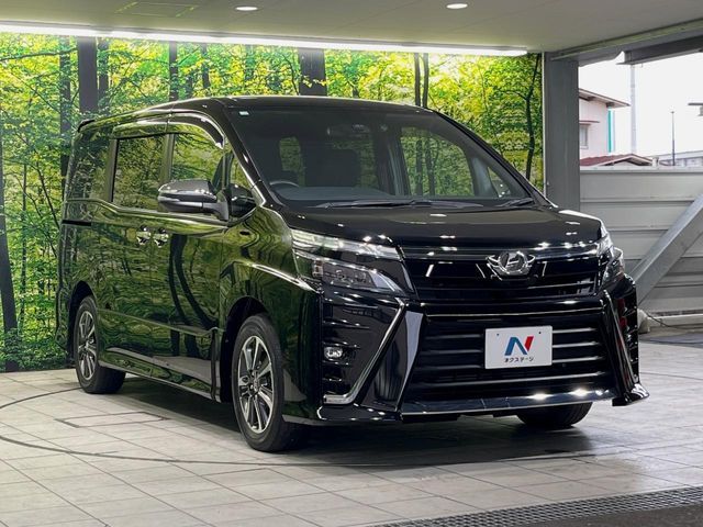 TOYOTA VOXY 2018 Image 31