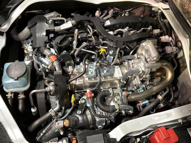 TOYOTA HIACE VAN 2WD 2025 Image 31