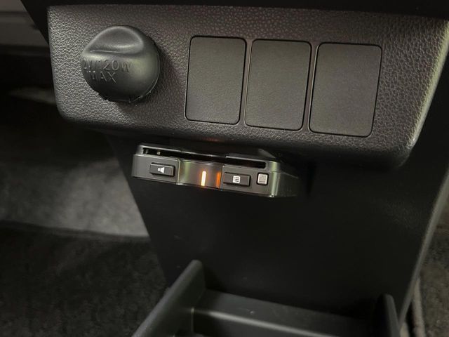 DAIHATSU MIRA E:S 2018 Image 31