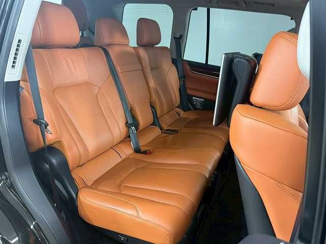 TOYOTA LEXUS LX570 AWD 2017 Image 31