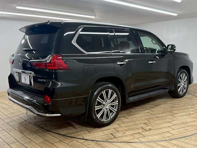 TOYOTA LEXUS LX570 AWD 2017 Image 31