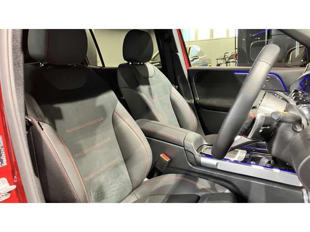 MERCEDES BENZ GLB 2025 Image 31