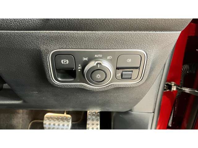 MERCEDES BENZ GLB 2025 Image 31