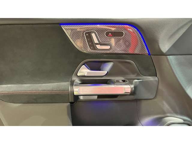 MERCEDES BENZ GLB 2025 Image 31