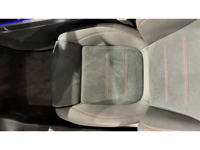 MERCEDES BENZ GLB 2025 Image 31