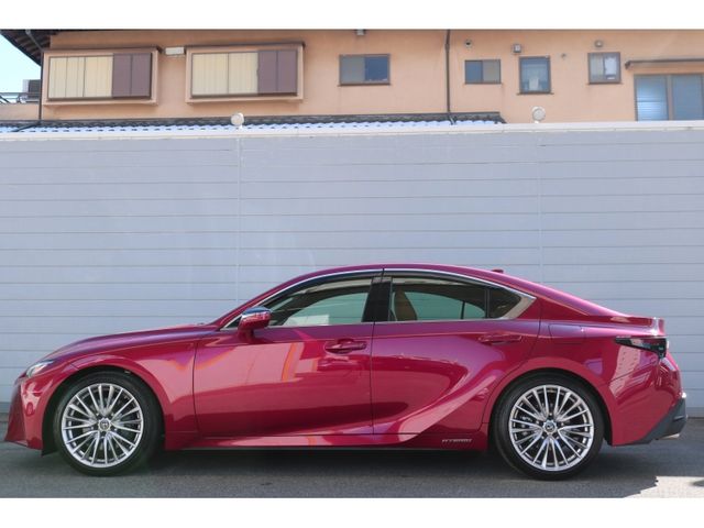 TOYOTA LEXUS IS300H 2022 Image 31