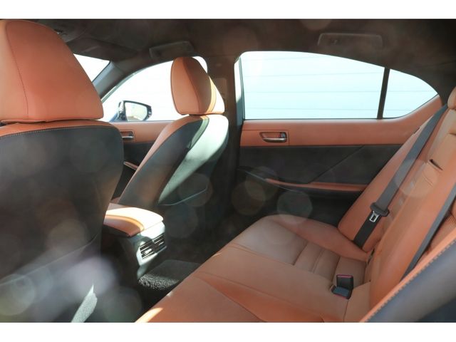 TOYOTA LEXUS IS300H 2022 Image 31