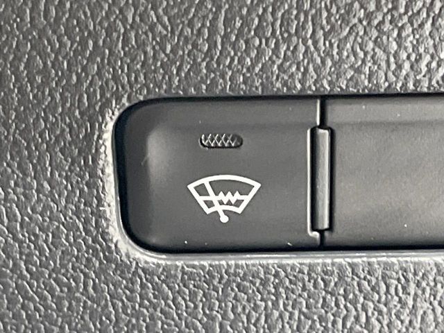 TOYOTA PRIUS 2019 Image 31