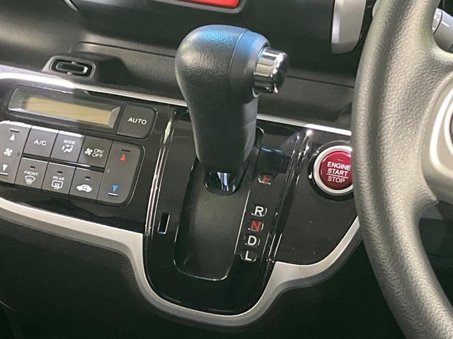 HONDA N BOX CUSTOM 2015 Image 31