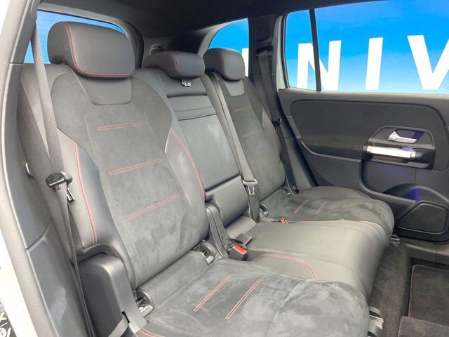 MERCEDES BENZ GLB 2022 Image 31